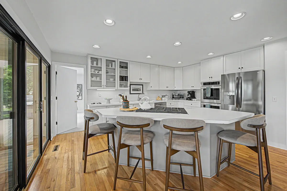 Kitchen island with four bar stools